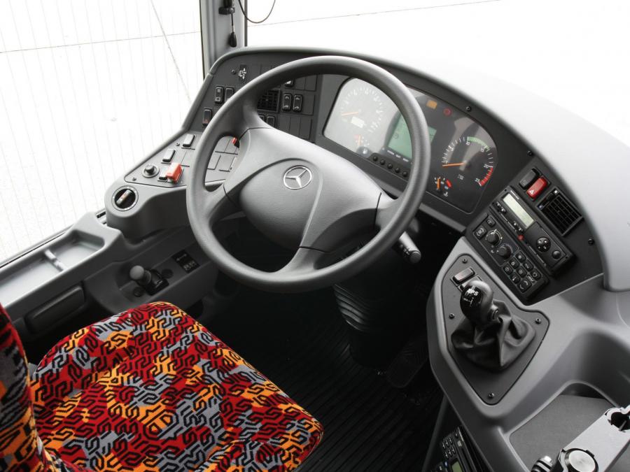  Mercedes-Benz Integro M O550 2004 года  (фото 4 из 7)